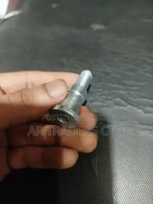 Yamaha Motorcycle Gear Shift Lever Pivot Bolt / Gear Pedal Bolt