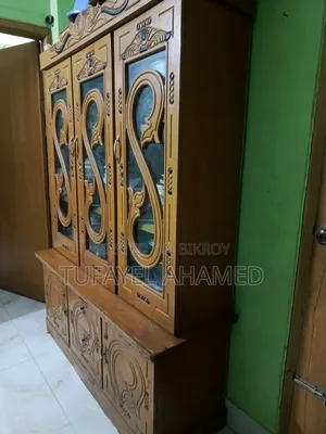 Wall Showcase