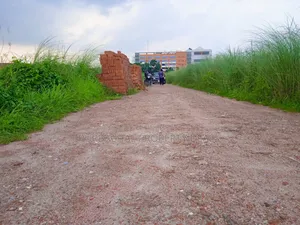 Bashundhara M Block South-facing 4 Katha Premium Plot for Sale