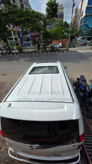 Toyota Noah 2004 White