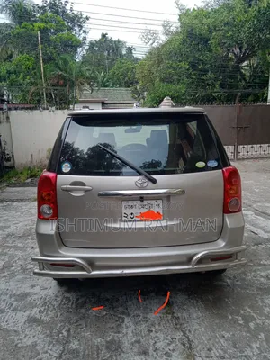Toyota Raum 2005 Silver
