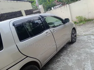 Toyota Raum 2005 Silver
