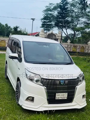 Toyota Esquire 2015 Pearl