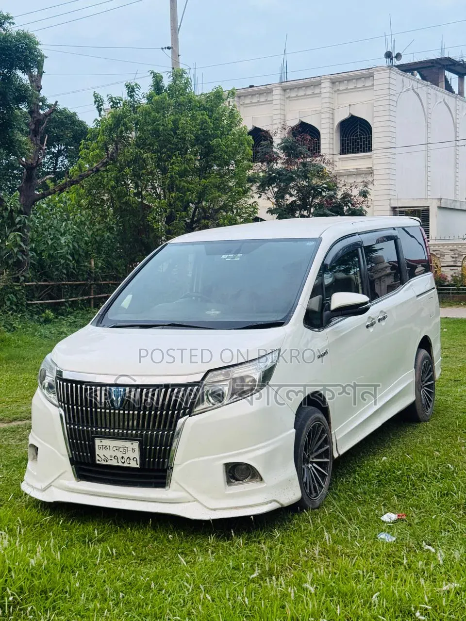 Toyota Esquire 2015 Pearl