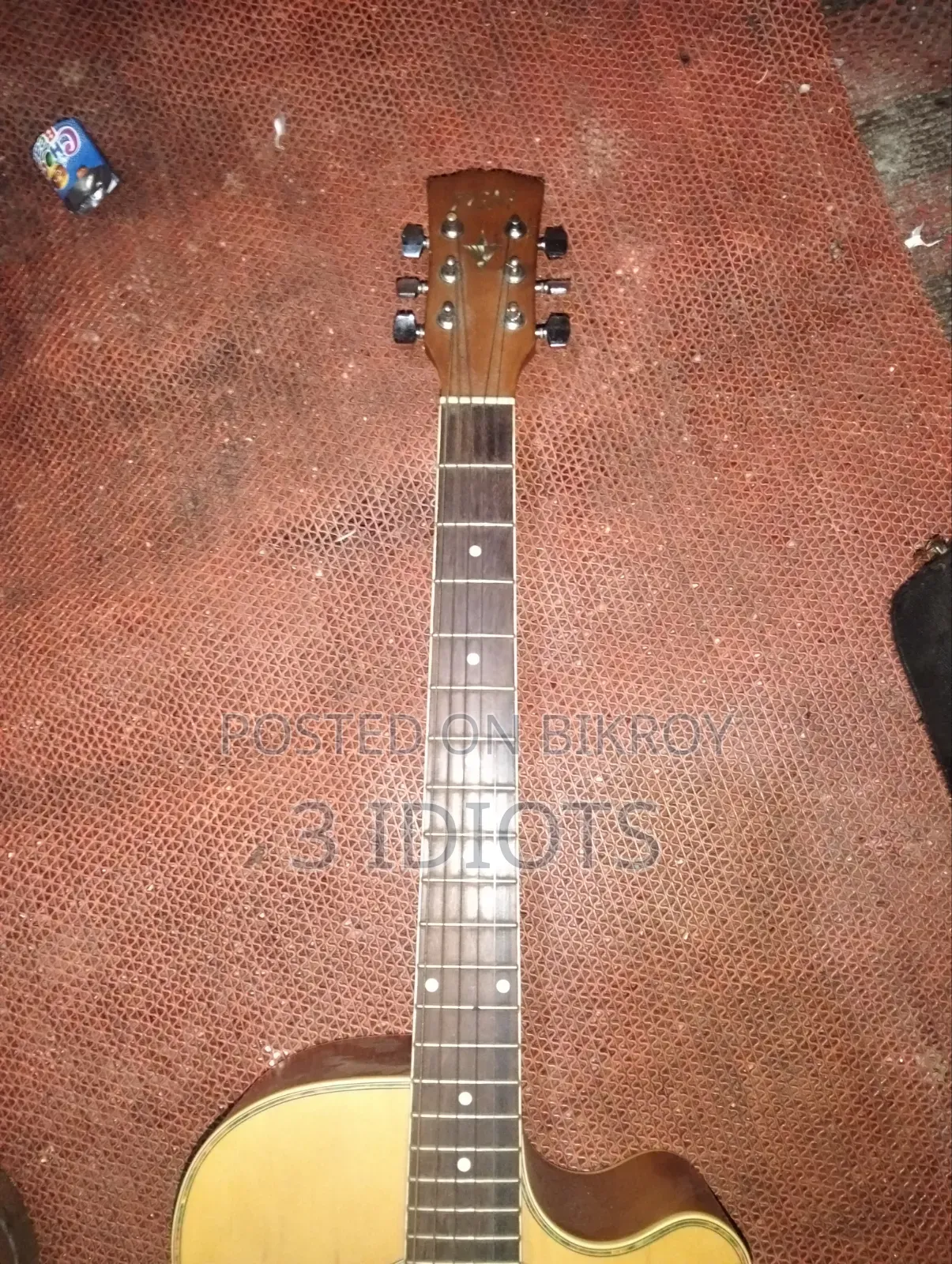 Acoustic Guitar in good condition for sale