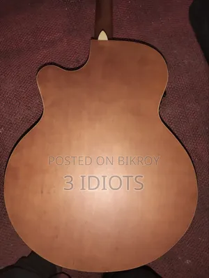 Acoustic Guitar in good condition for sale