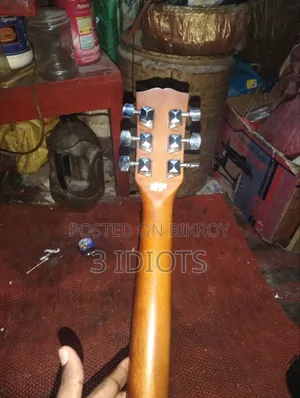 Acoustic Guitar in good condition for sale