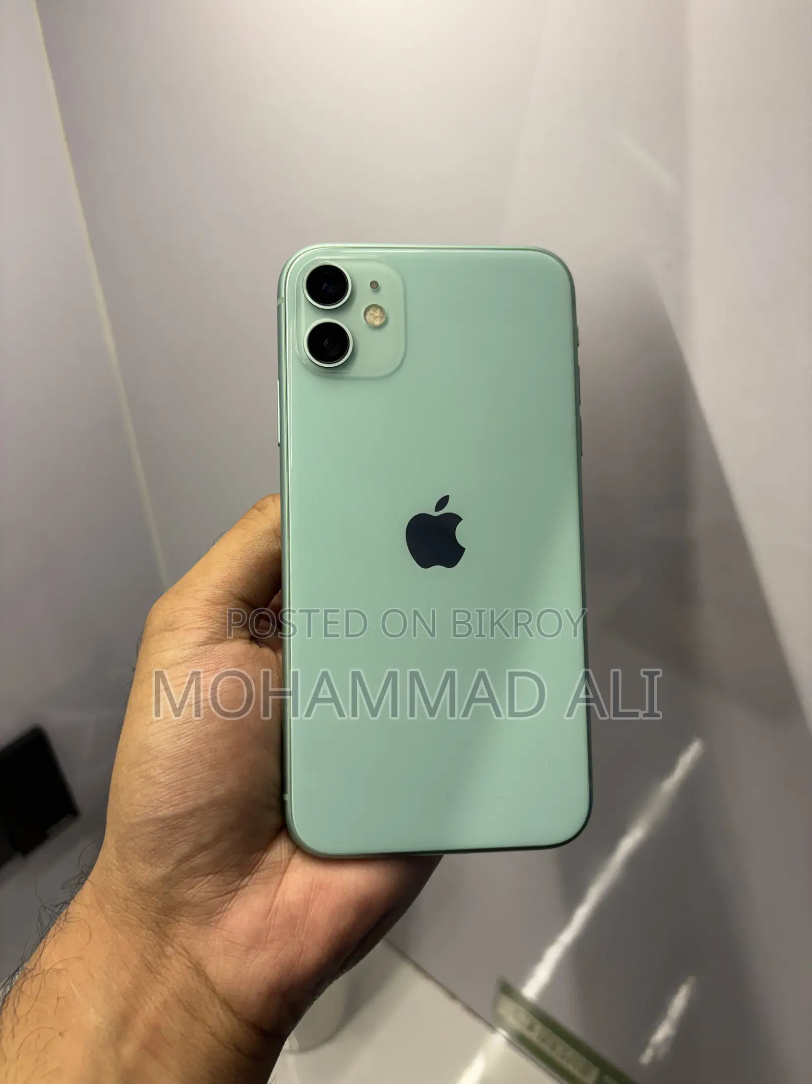 New Apple iPhone 11 128 GB Green