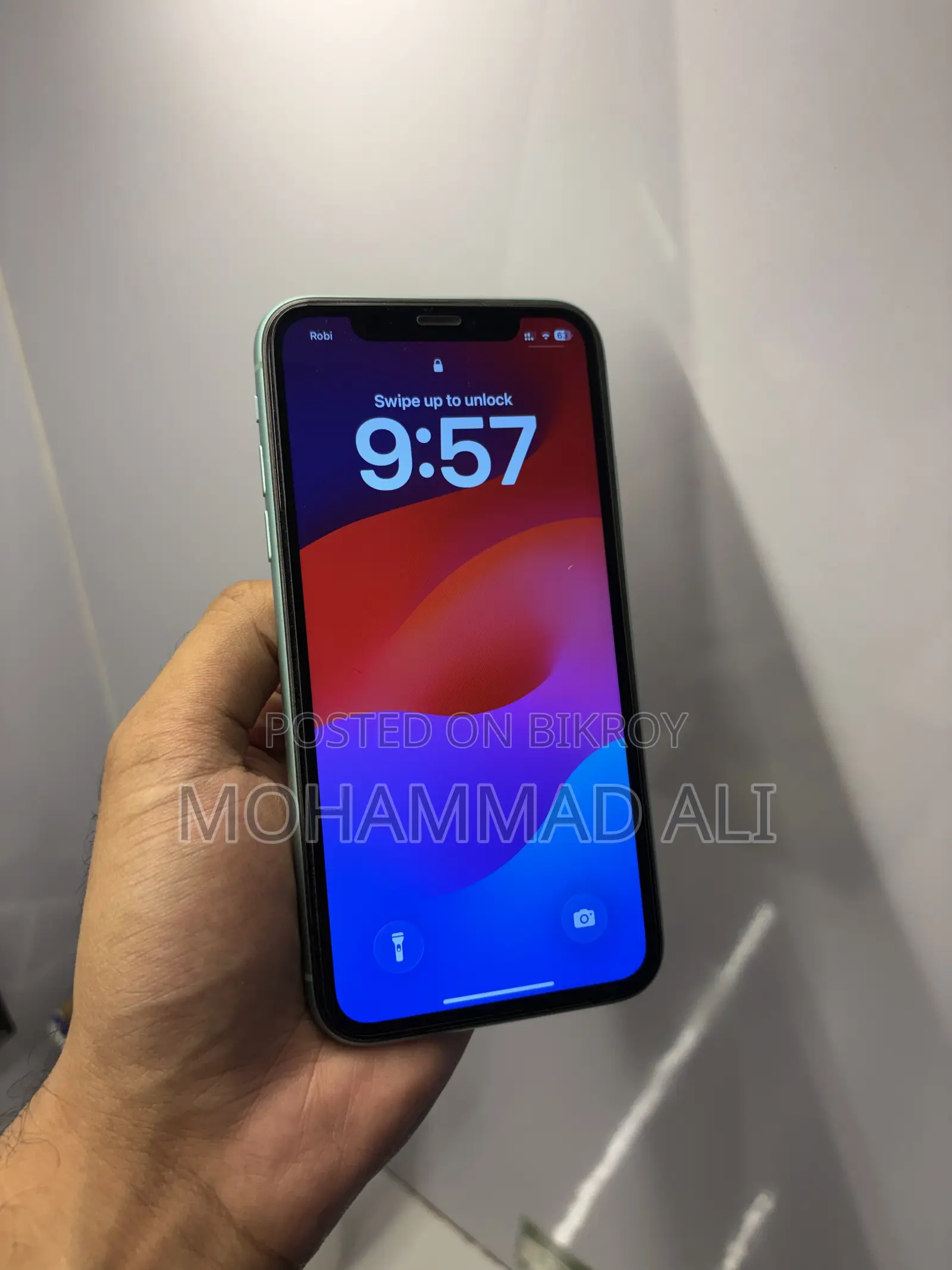 New Apple iPhone 11 128 GB Green