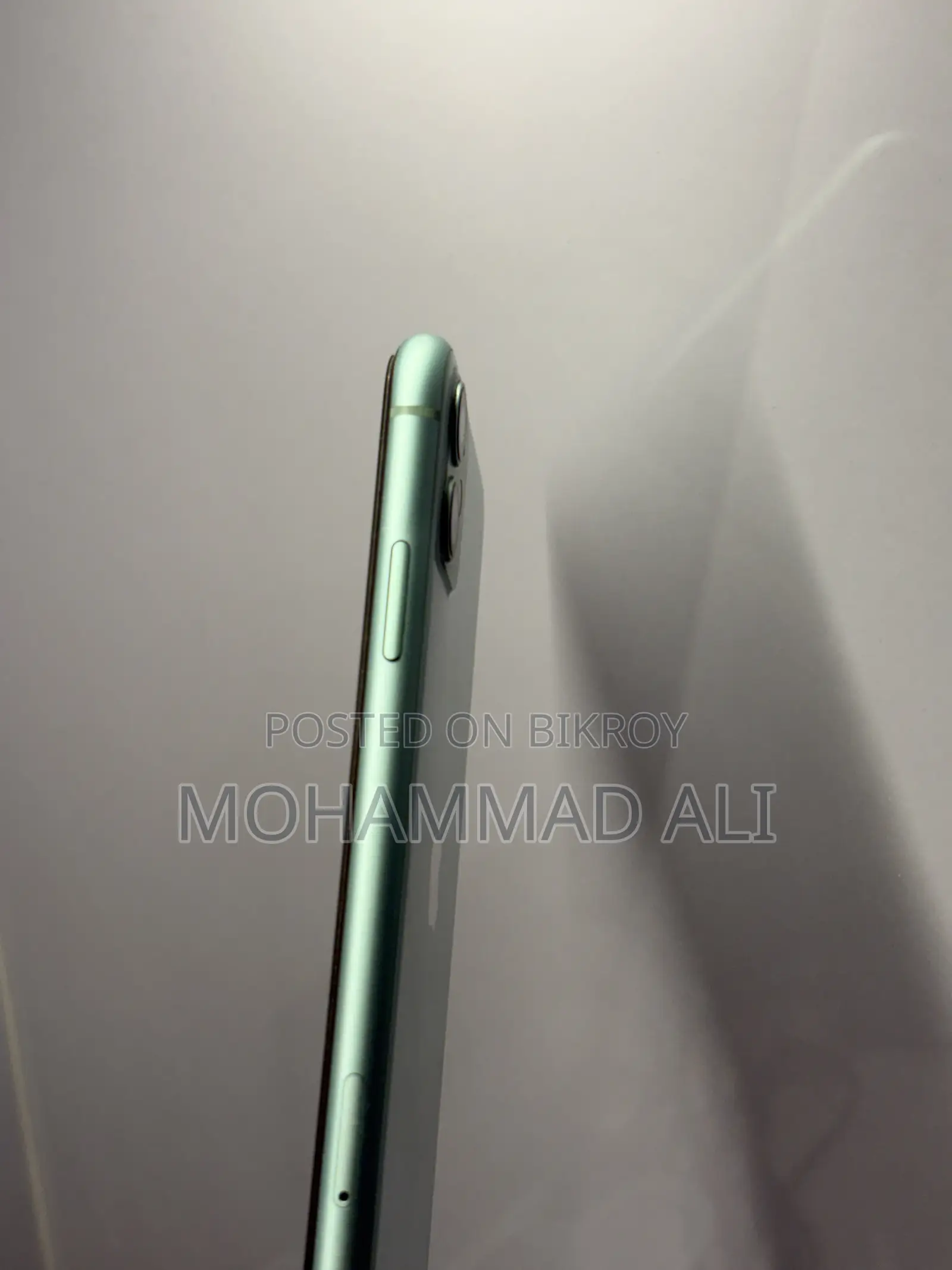New Apple iPhone 11 128 GB Green