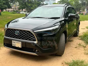 টয়োটা করোলা ক্রস ২০২১ ব্ল্যাক