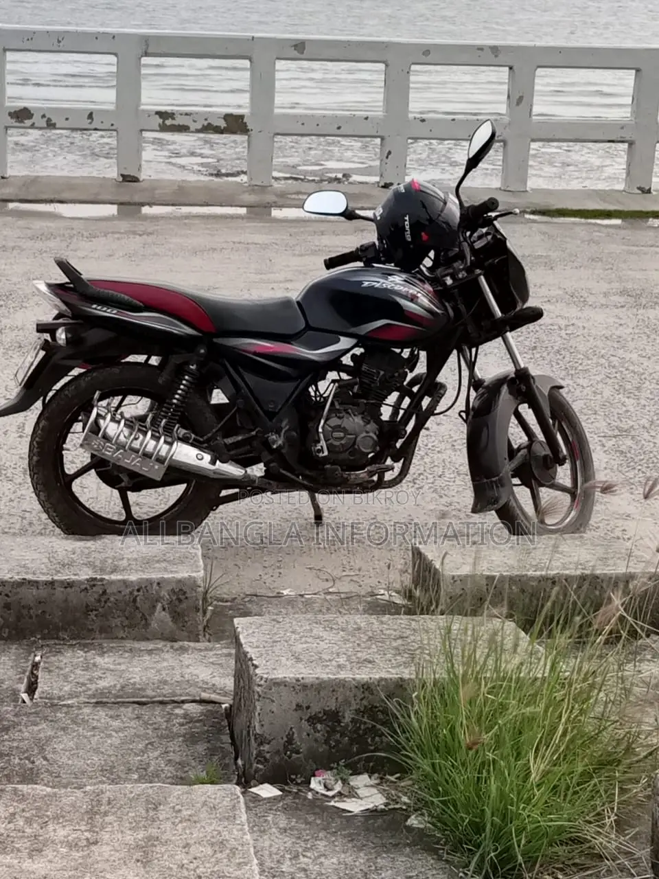 Bajaj Discover 100 2017 Black