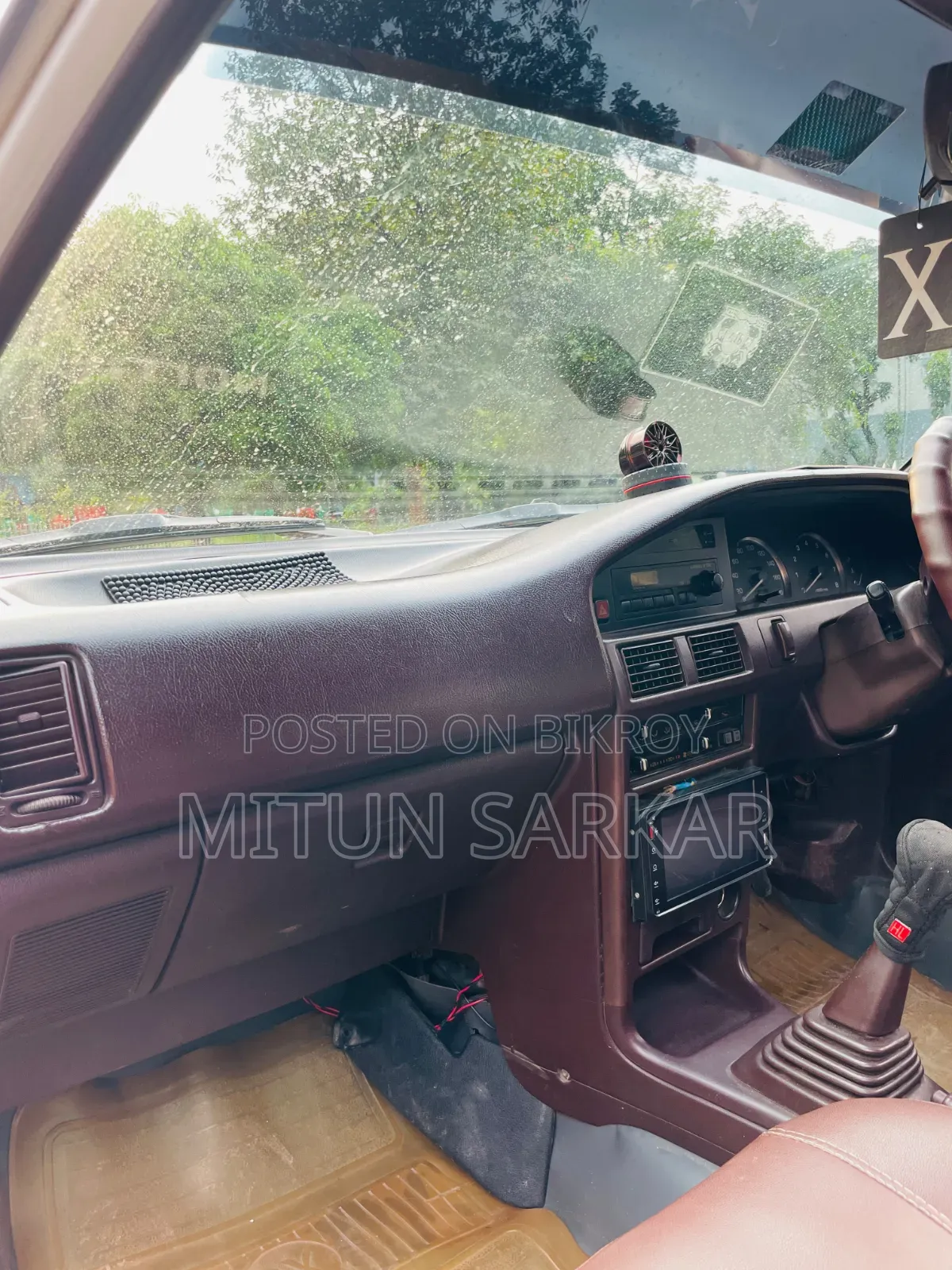 টয়োটা করোলা ১৯৯১ সাদা