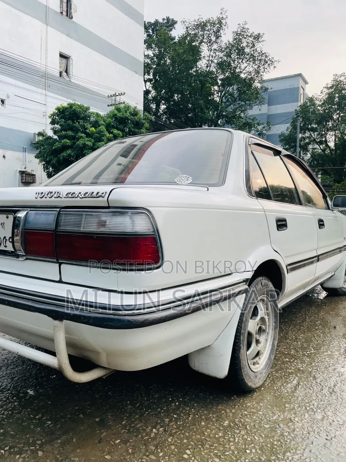 টয়োটা করোলা ১৯৯১ সাদা