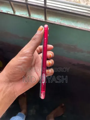 Apple iPhone 11 128 GB Red