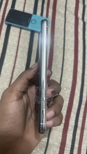 Apple iPhone X 64 GB White