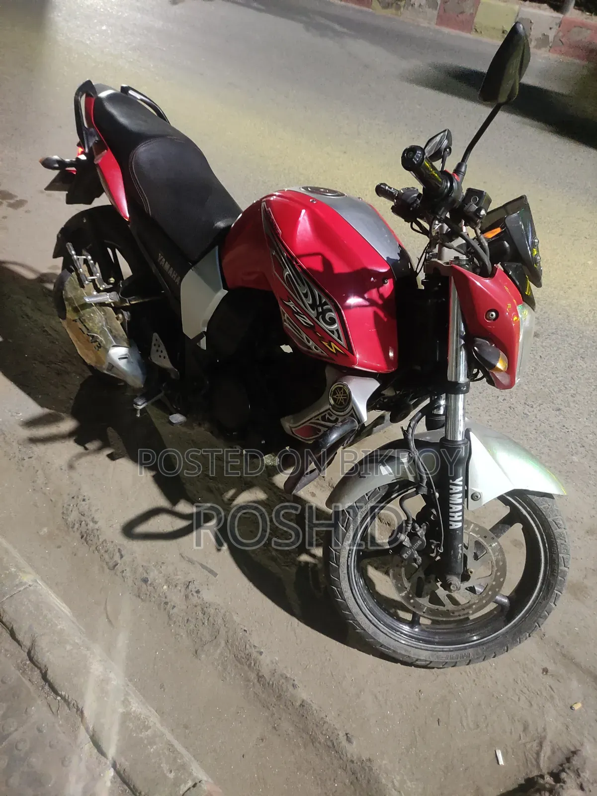 Yamaha FZ 2015 Red