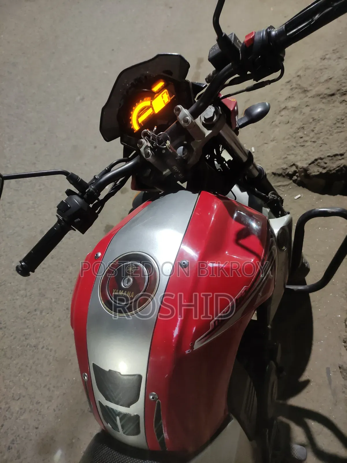 Yamaha FZ 2015 Red