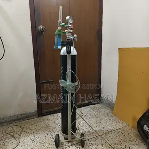 Oxygen Cylinder and Mask