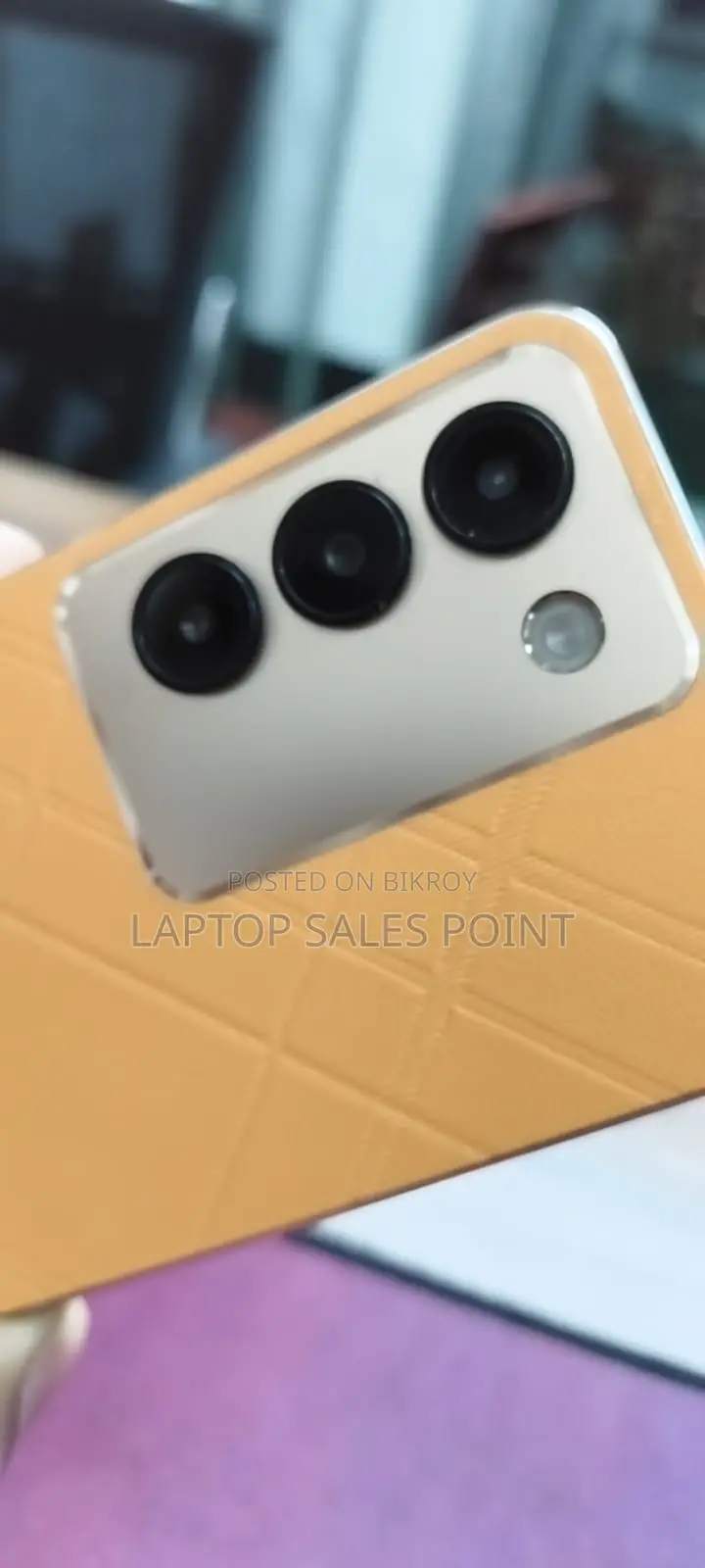 Vivo Y200e 128 GB Orange