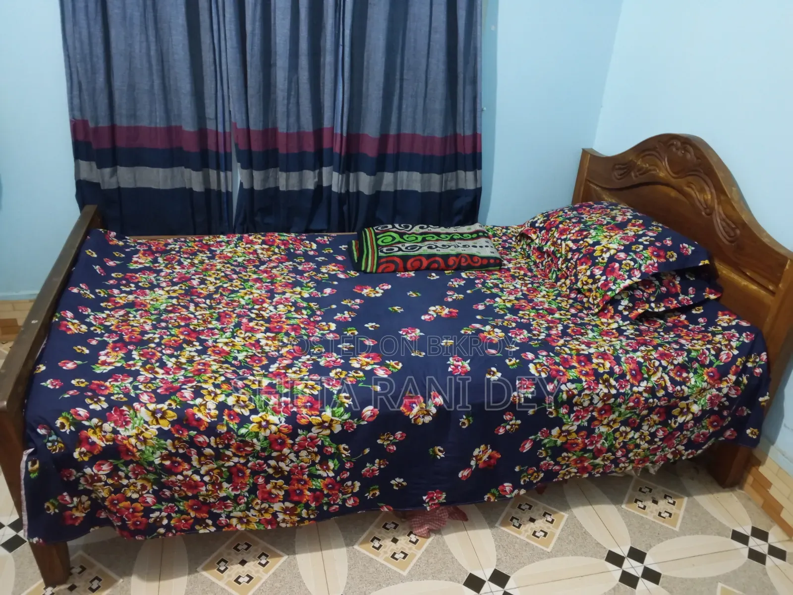 Single bed used for one year, please inbox