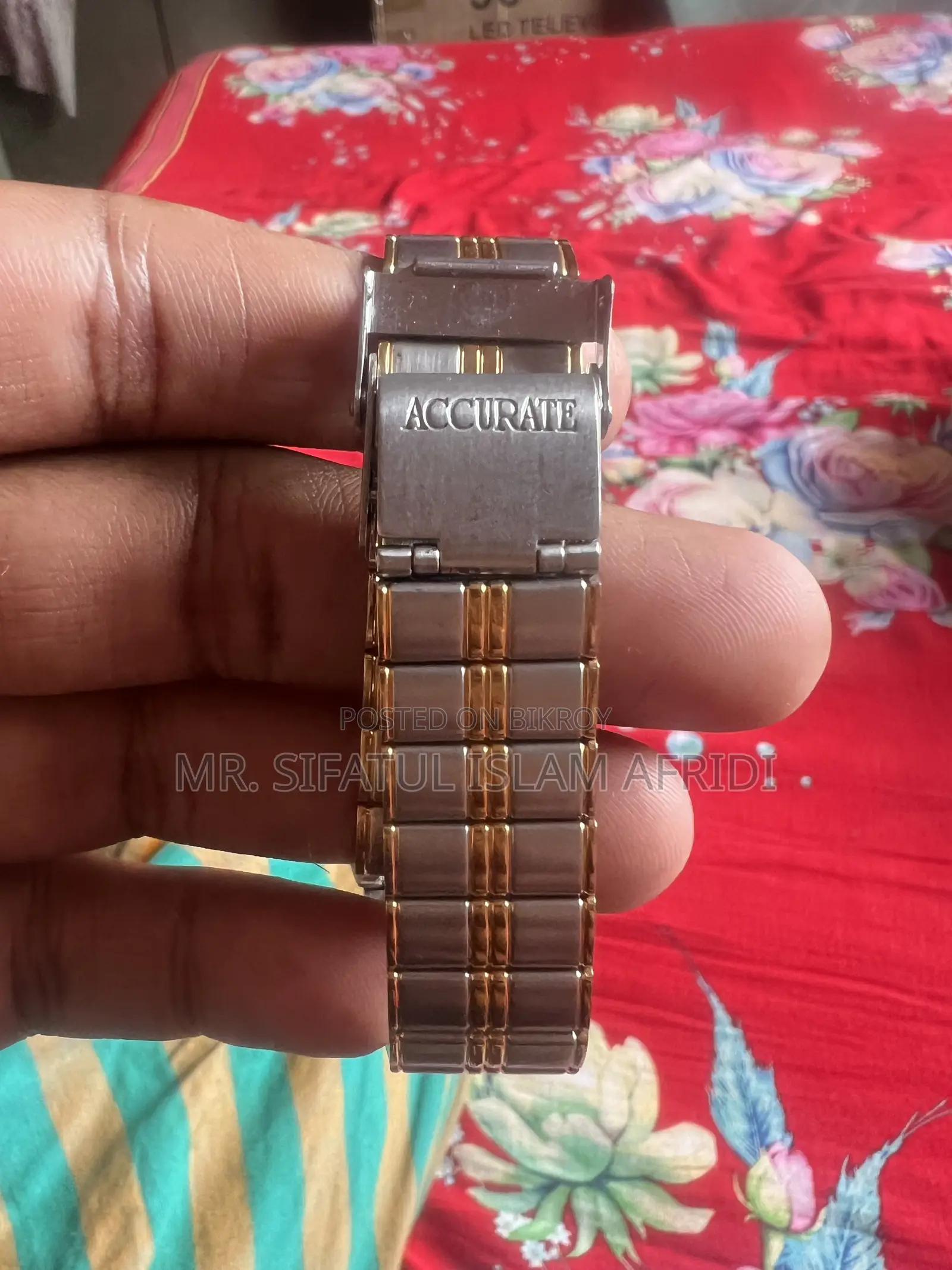 ঘড়ি বিক্রির জন্য
