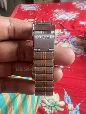 ঘড়ি বিক্রির জন্য
