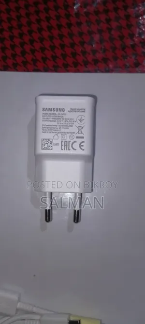 100% Official Box Charger and Cable