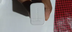 100% Official Box Charger and Cable