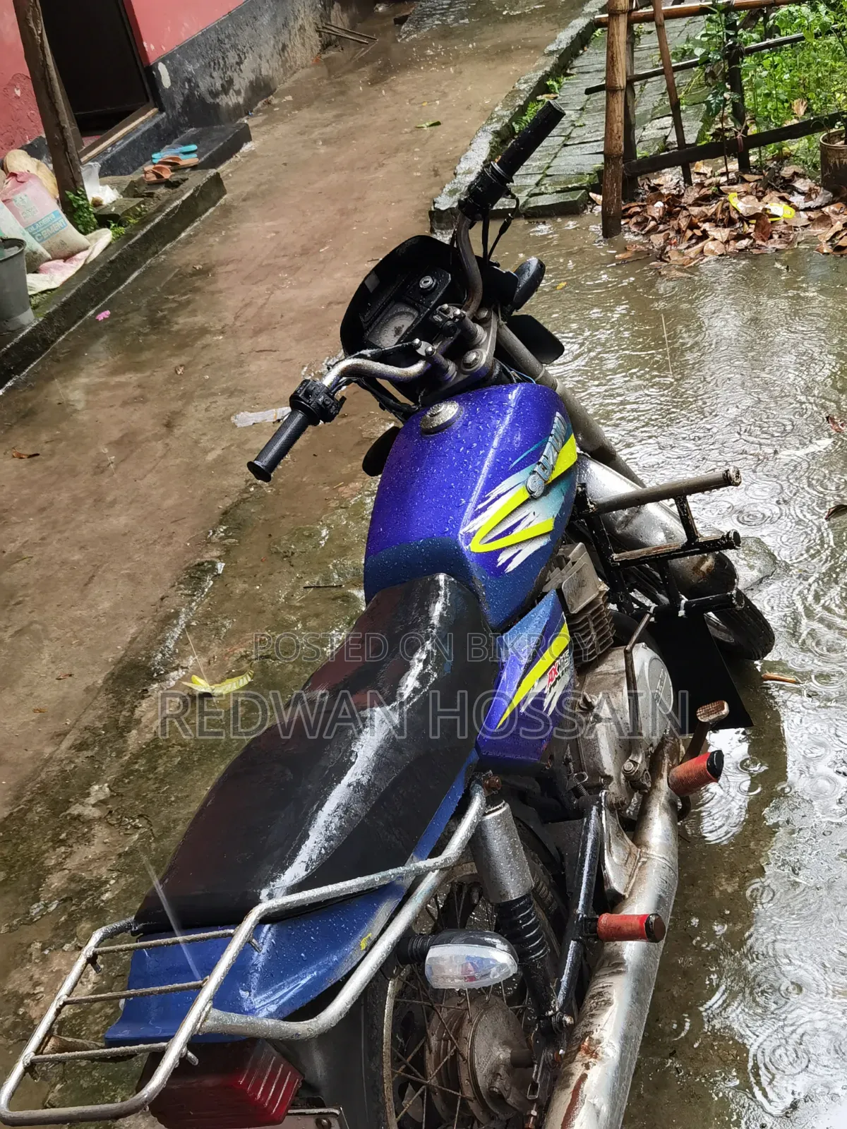 Suzuki 2000 Blue
