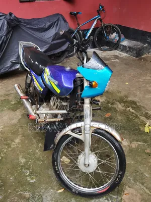 Suzuki 2000 Blue