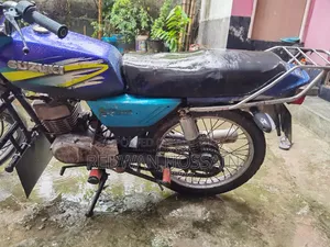 Suzuki 2000 Blue