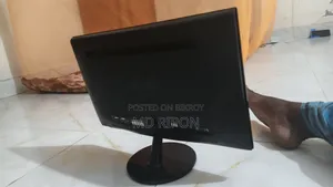 Urgent need for money, so I am selling this full fresh condition monitor.