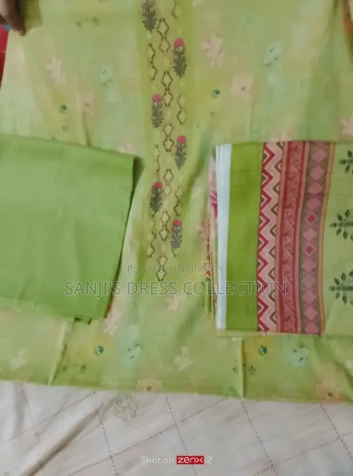 আমাদের এখানে ভালো সুতির থ্রি পিস আছে কম দামে সুন্দর ডিজাইন এর