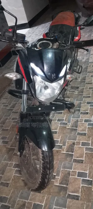 Hero Hunk 150R Dual Disc ABS 2022 Black