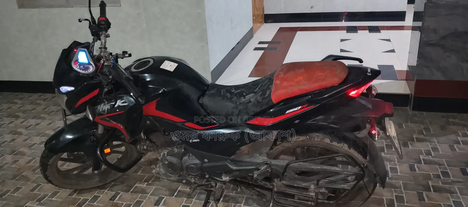 Hero Hunk 150R Dual Disc ABS 2022 Black