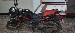 Hero Hunk 150R Dual Disc ABS 2022 Black