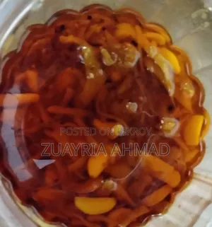 আমের আচার, রসুনের আচার, বোম্বাই নাগা মরিচ দিয়ে রসুন।