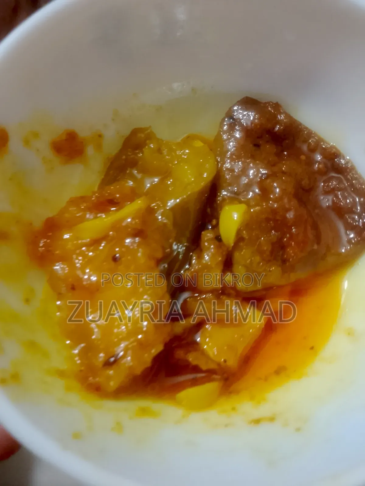 আমের আচার, রসুনের আচার, বোম্বাই নাগা মরিচ দিয়ে রসুন।