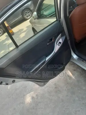 Toyota Premio 2012 Silver