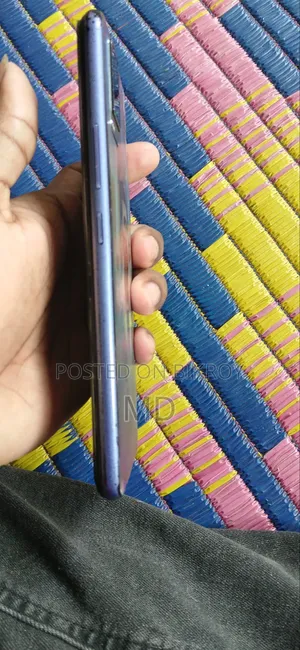 Vivo V20 128 GB Blue