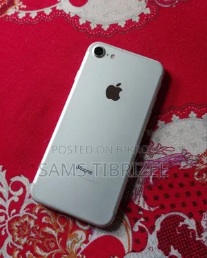 Apple iPhone 7 128 GB Silver