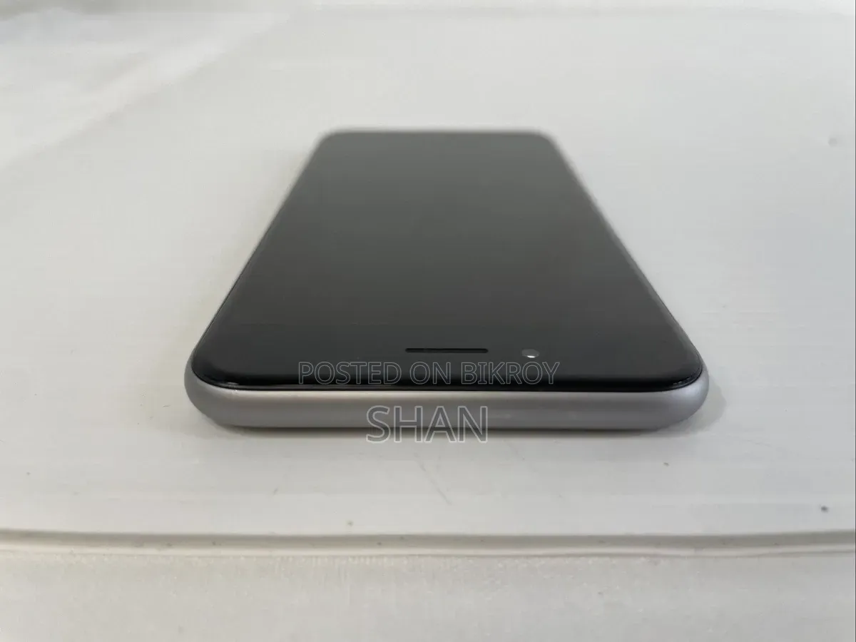 Apple iPhone 6 16 GB Gray