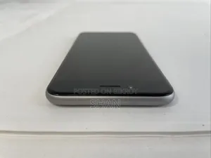 Apple iPhone 6 16 GB Gray