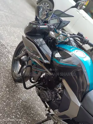 ইয়ামাহা ২০২২ কালো