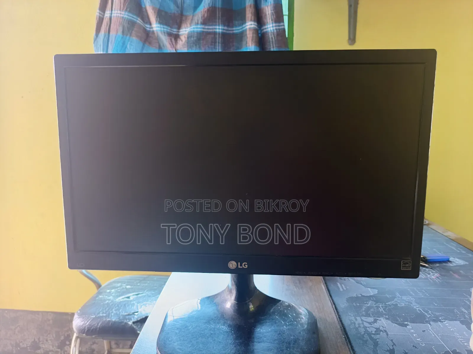 Monitor 22"