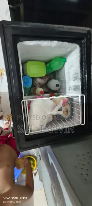 ১২৫ লিটার ডিপ ফ্রিজ বিক্রয় হবে
