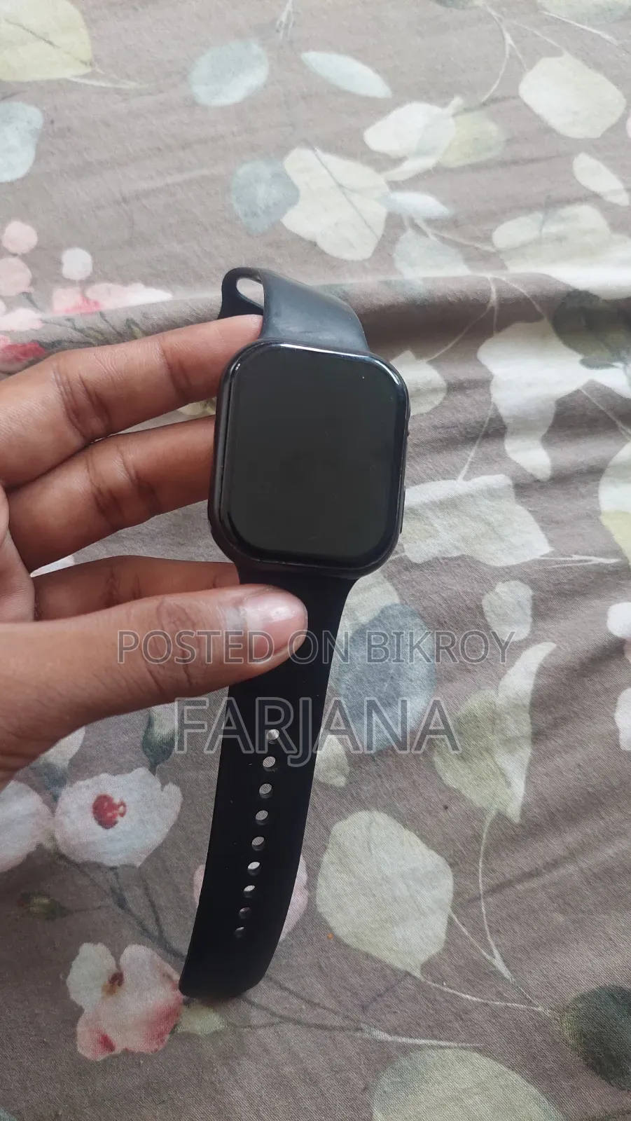 Smart Watch With Magnetic Charger | Good Condition