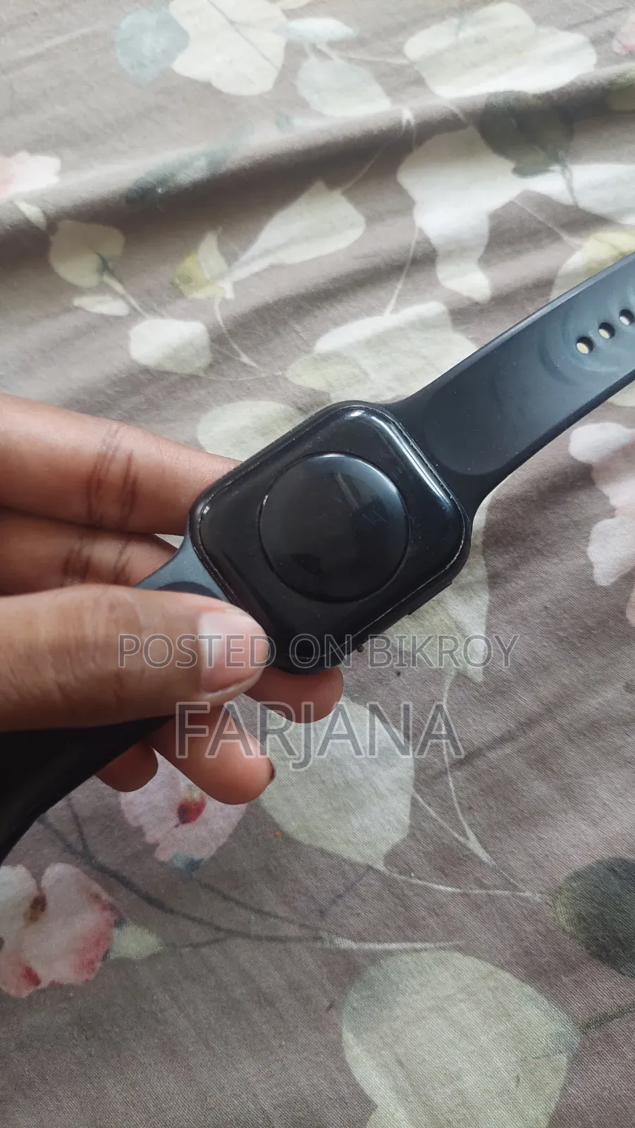 Smart Watch With Magnetic Charger | Good Condition