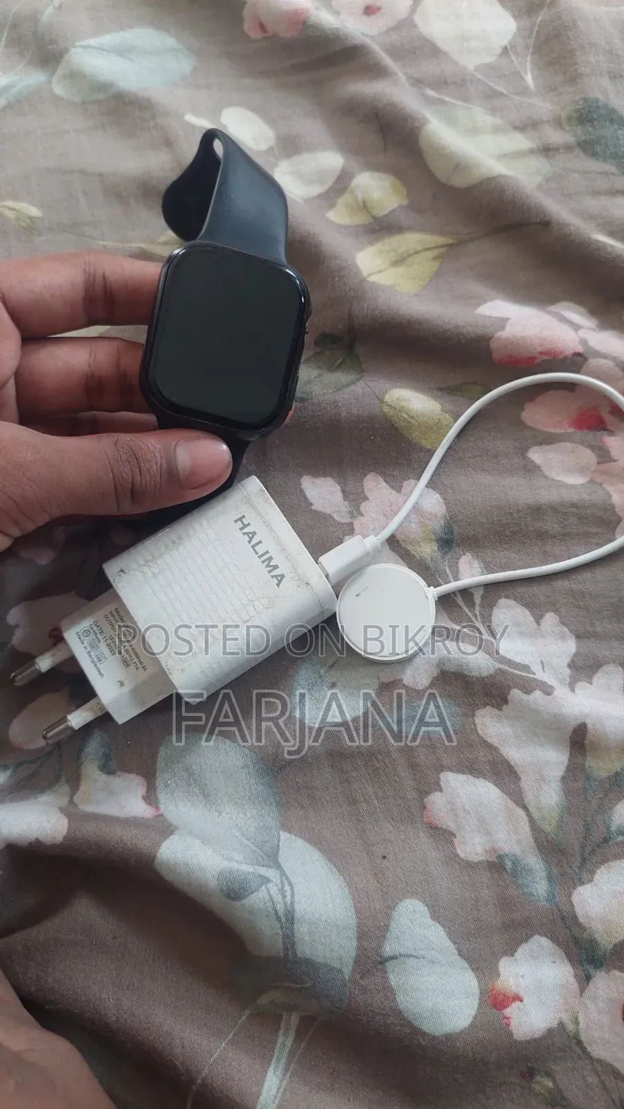Smart Watch With Magnetic Charger | Good Condition